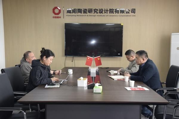 安徽客戶(hù)技術(shù)團(tuán)隊(duì)一行參觀(guān)堿活化回轉(zhuǎn)爐設(shè)備